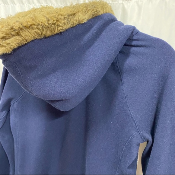 •SOLD• Navy Blue Fur Lined Hooded Sweatshirt - Picture 6 of 8